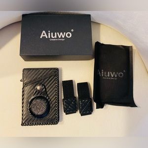 Aiumo cards wallet minimal carbon AirTags slot black new in box